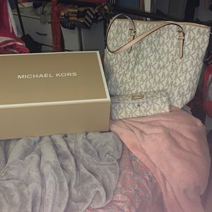 Michael Kors purse & wallet